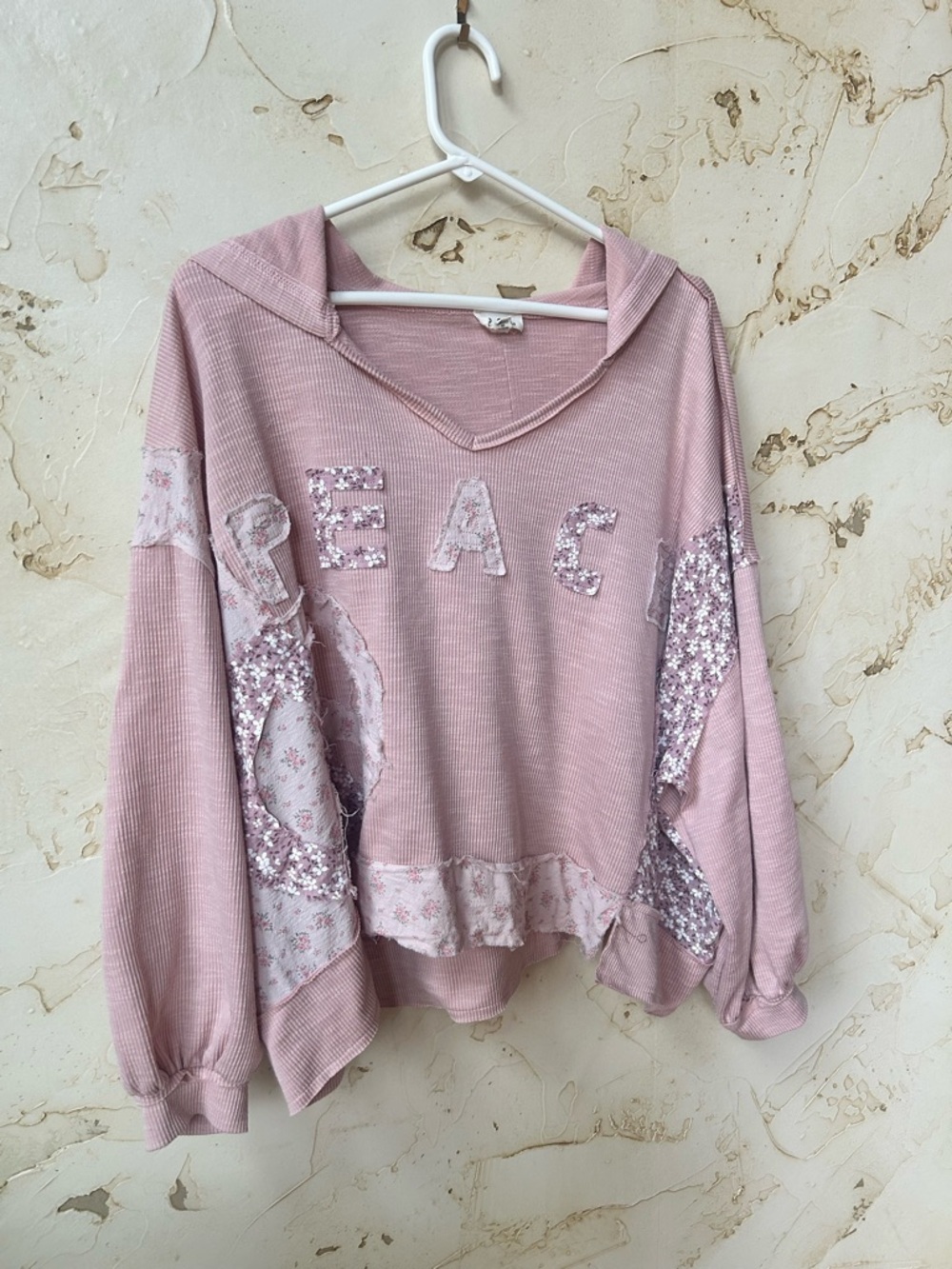 POL Patchwork Peace Floral Oversized Hoodie Boho Small Top Pink NWOT Lightweight - Picture 2 of 13